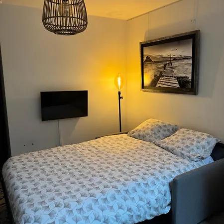 Cosy Face A La Basilique Saint Remi * Reims